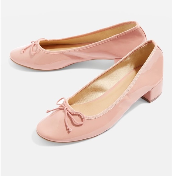 closed toe heels pumps